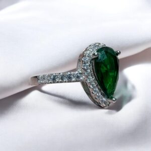 Anillo Lagrima de Esmeralda - Plata 925 y Cubic