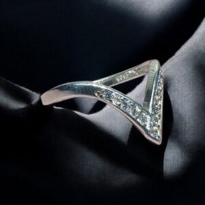 Anillo V - Plata 925 y Cubic