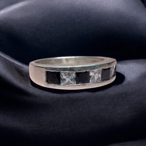 Anillo Tono Nocturno - Plata 925 y Cubic