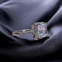 Anillo Elegancia Cuadrada - Plata 925 y Cubic
