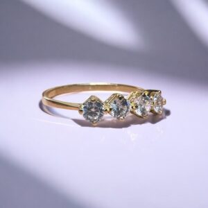 Anillo con Piedras Cubic Blancas - Oro 18K (2156)