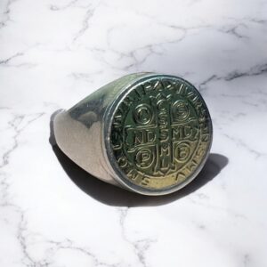 Anillo San Benito Chico – Plata 25 y Oro 18K