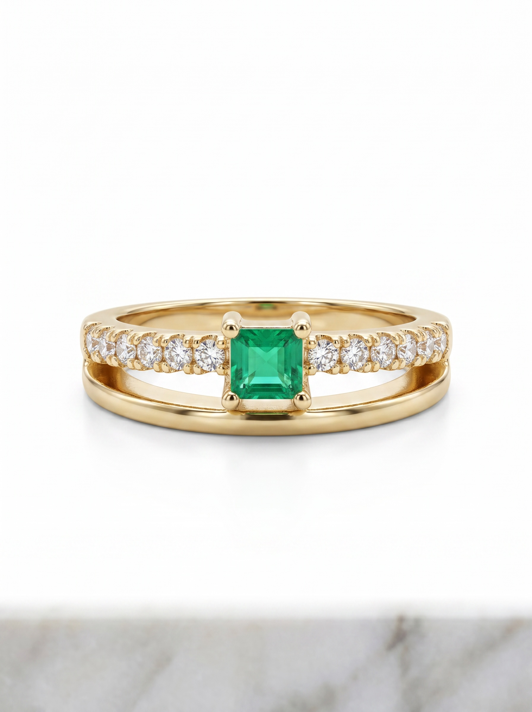 Anillo c/Cubic - Acero Dorado